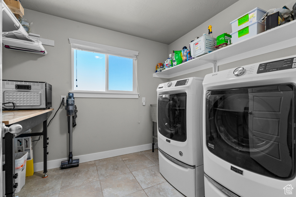 366 W SKY HAWK WAY Elk Ridge, UT 84651