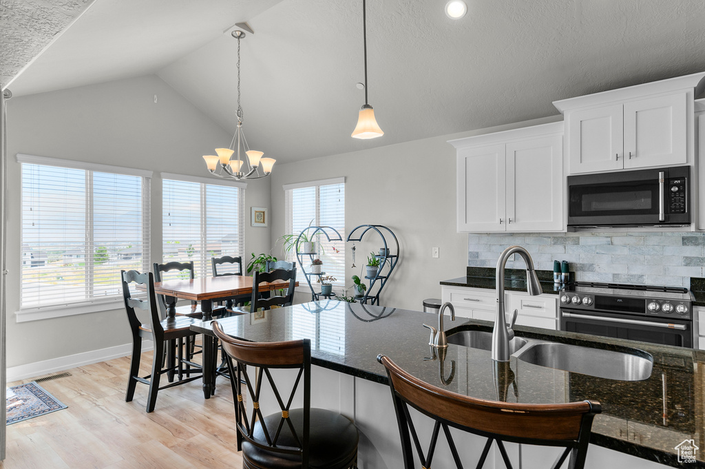 366 W SKY HAWK WAY Elk Ridge, UT 84651