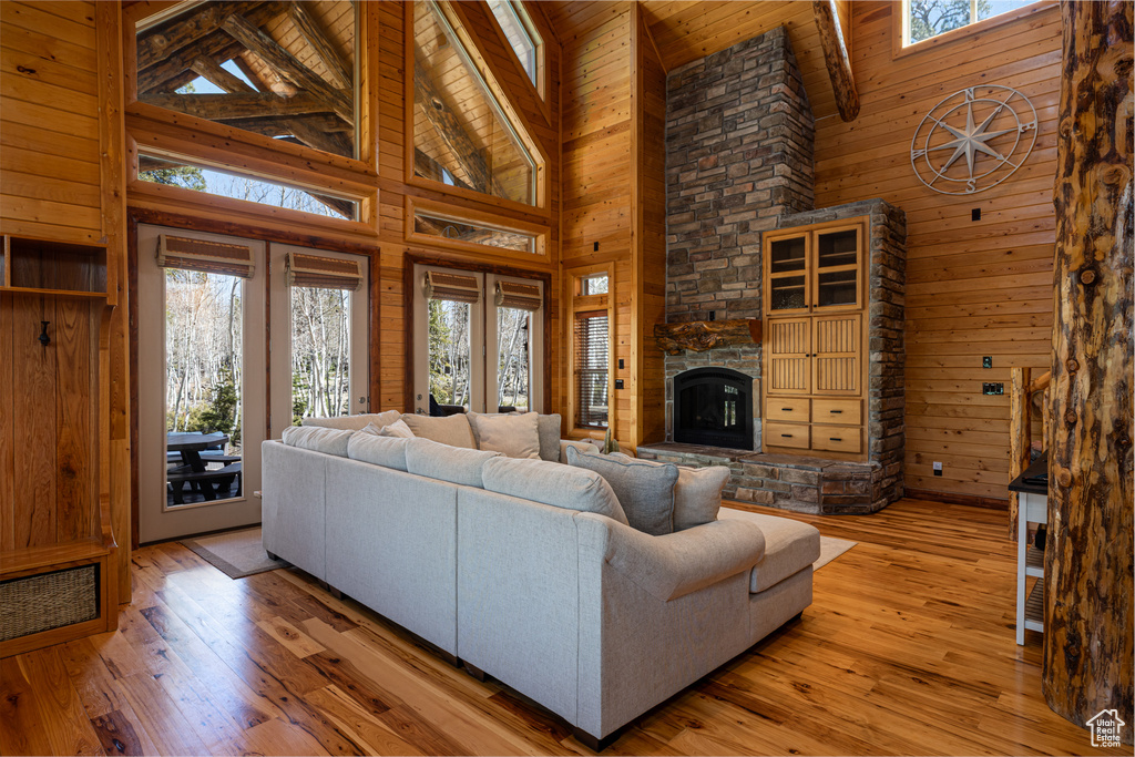 4165 N ROBBERS ROOST RD Duck Creek Village, UT 84762