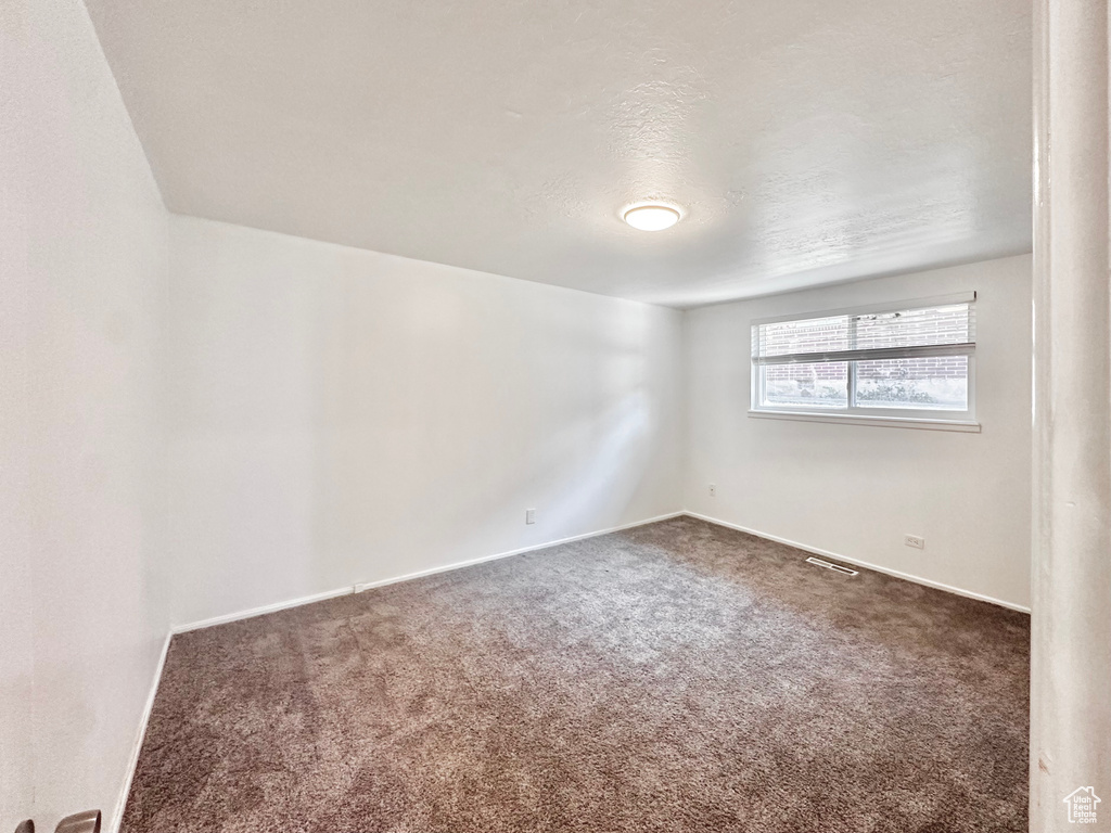 Photo 12 for MLS #2098915 at 718 E 30th St