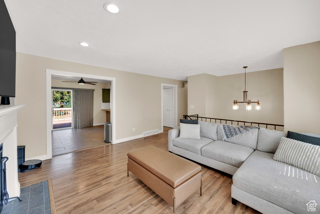 1978 N 1200 W Clinton, UT 84015