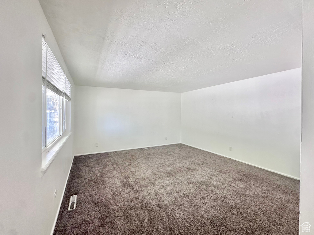 Photo 3 for MLS #2098919 at 724 E 30th St