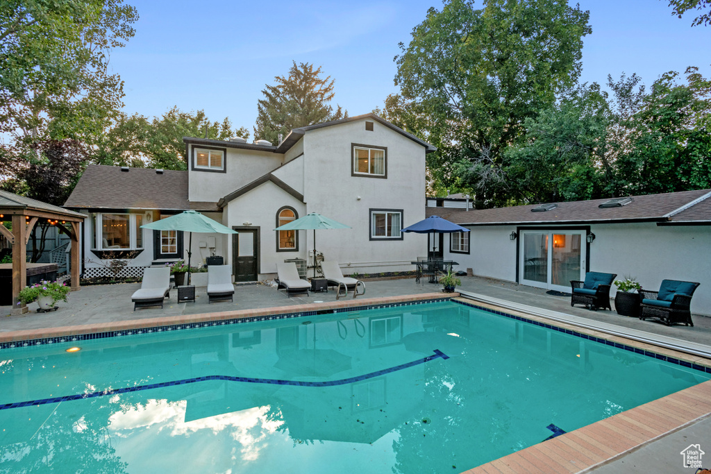 5437 S HOLLADAY BLVD Holladay, UT 84117