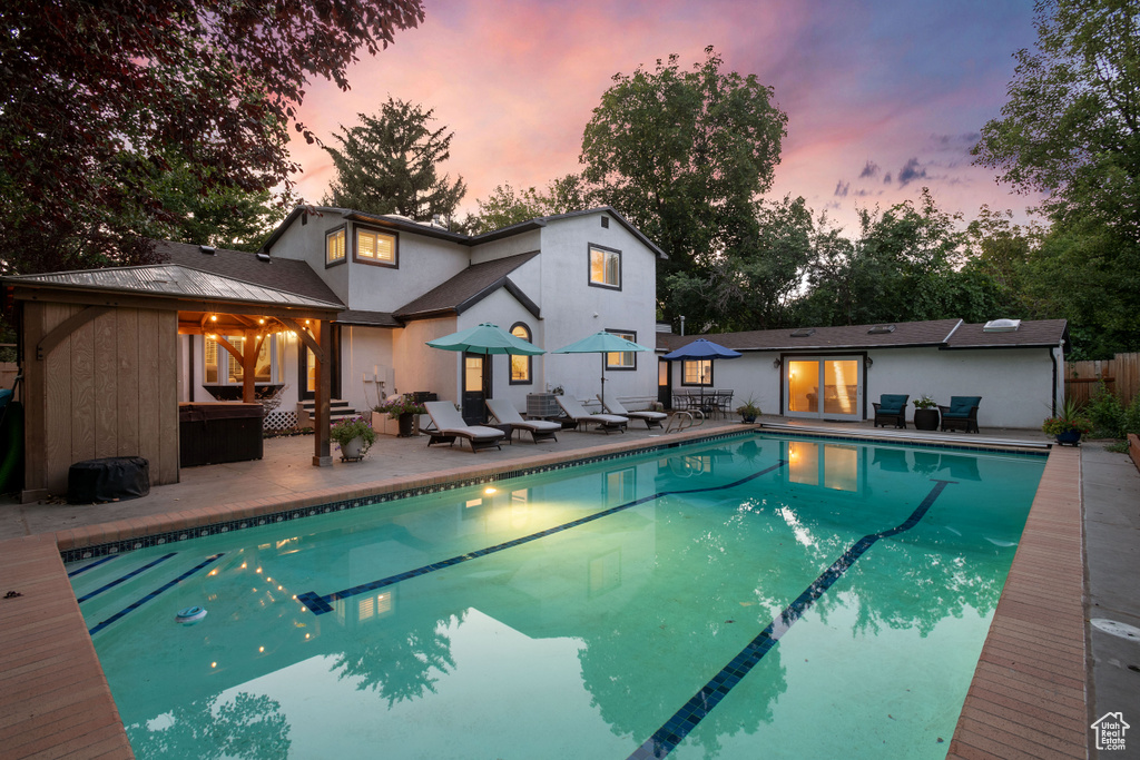 5437 S HOLLADAY BLVD Holladay, UT 84117
