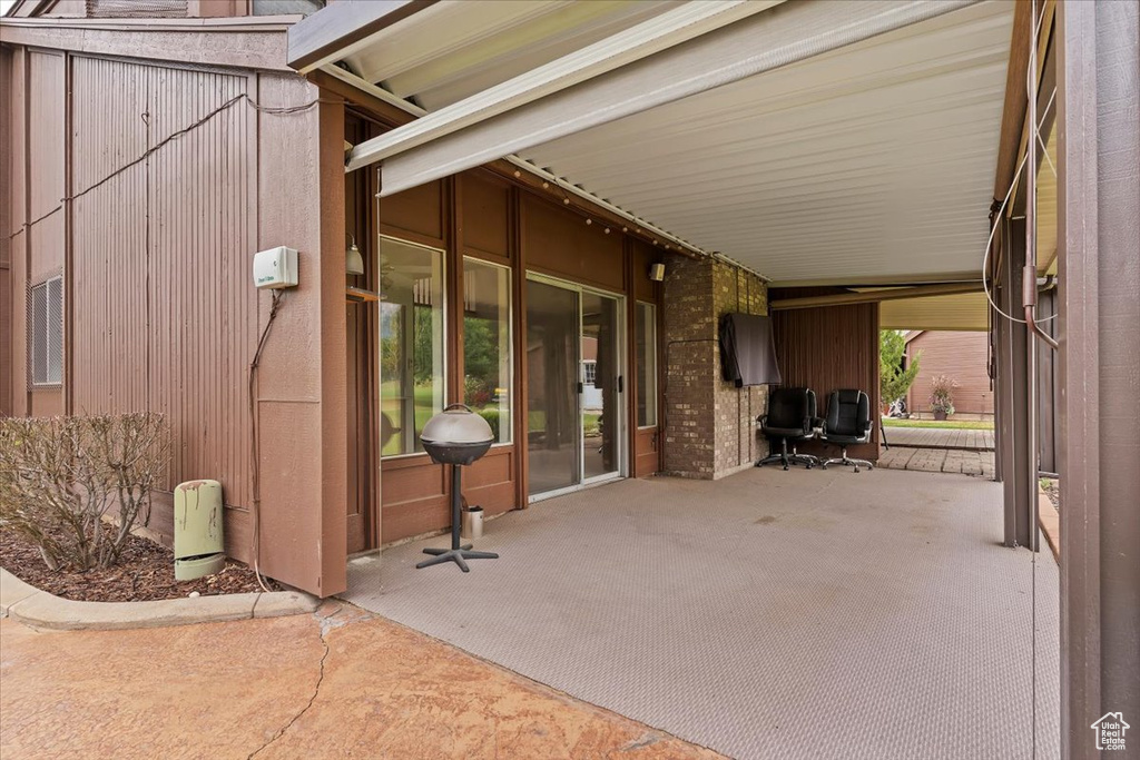 69 WHITE BARN DR Pleasant View, UT 84414