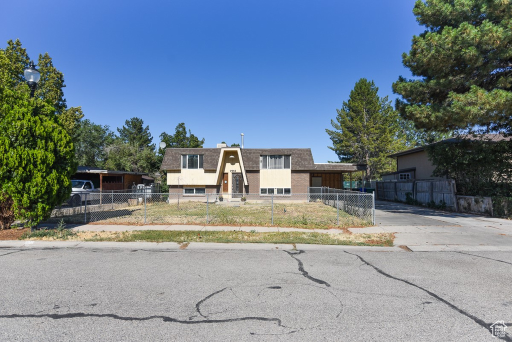 7955 S 3685 W West Jordan, UT 84088