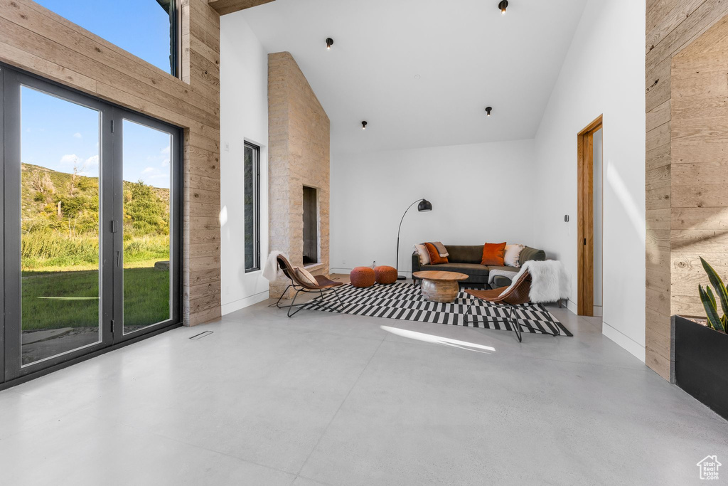 6950 N RIVER VALLEY DR Peoa, UT 84061