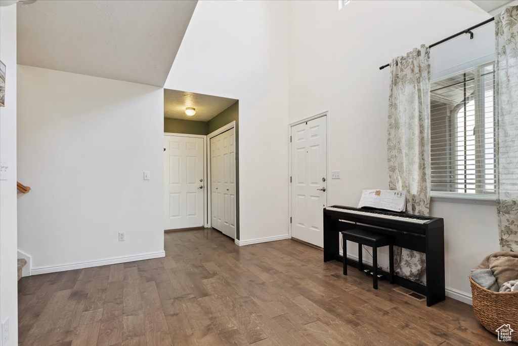 6937 S HOLLOW VIEW WAY WAY West Jordan, UT 84084