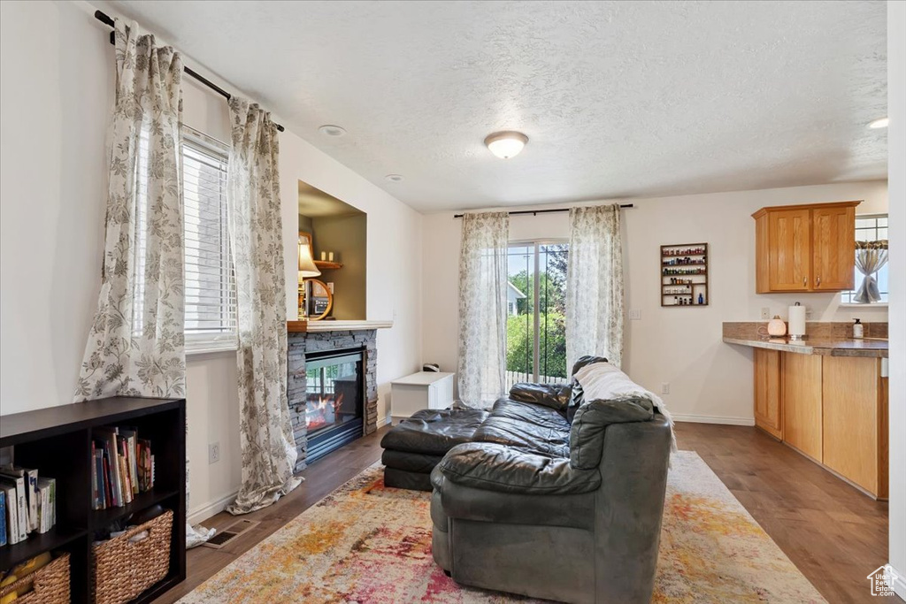 6937 S HOLLOW VIEW WAY WAY West Jordan, UT 84084