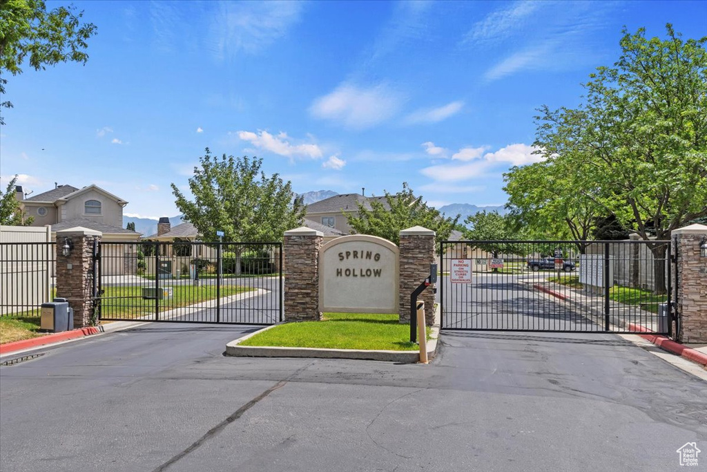 6937 S HOLLOW VIEW WAY WAY West Jordan, UT 84084