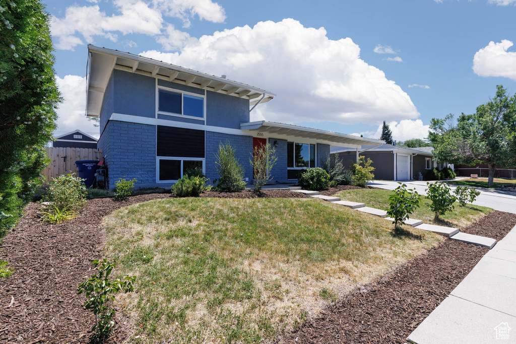 2555 S 3425 W West Valley City, UT 84119