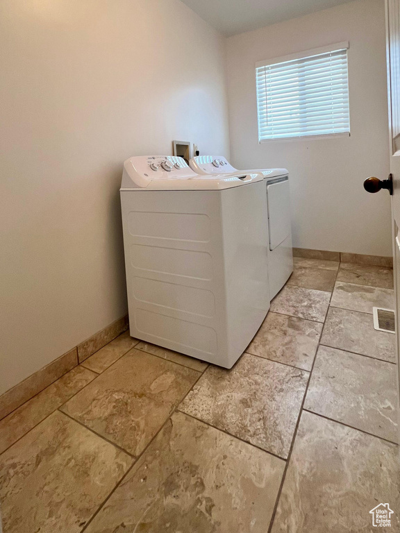 7474 S SUNSET MAPLE DR West Jordan, UT 84081