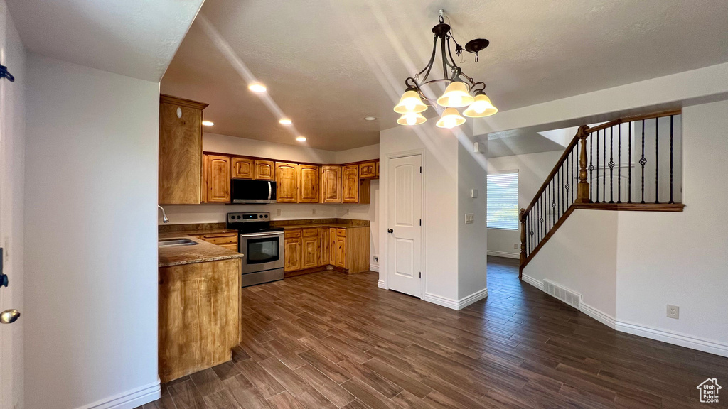 7474 S SUNSET MAPLE DR West Jordan, UT 84081