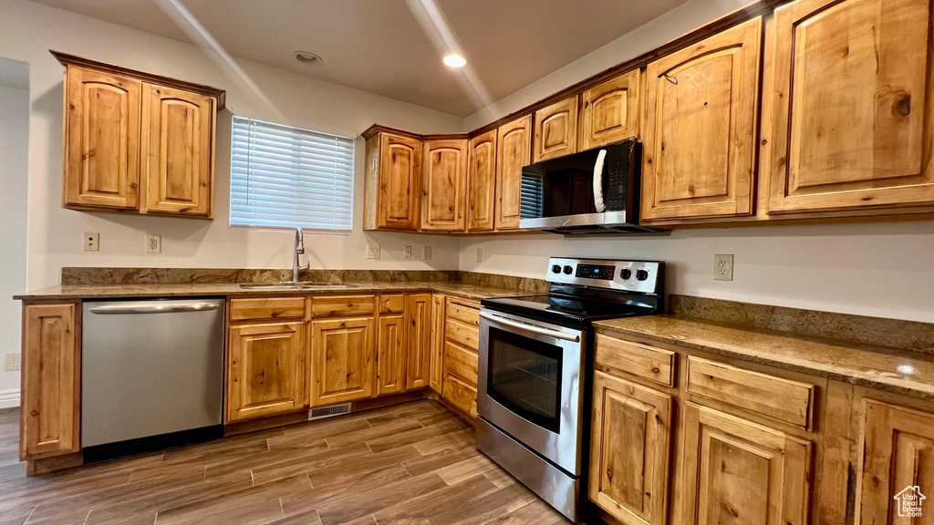 7474 S SUNSET MAPLE DR West Jordan, UT 84081