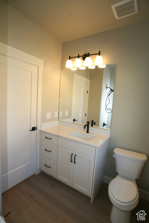 Photo 14 for MLS #2098980 at 674 E Mountain Rd #184
