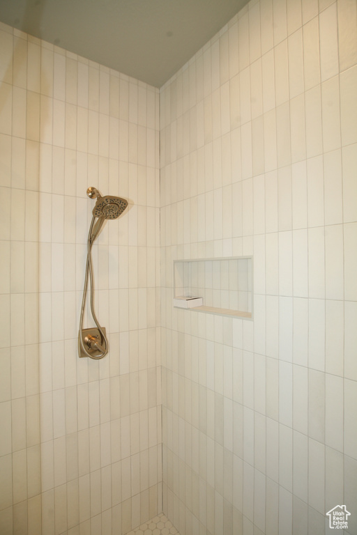 Photo 17 for MLS #2098980 at 674 E Mountain Rd #184