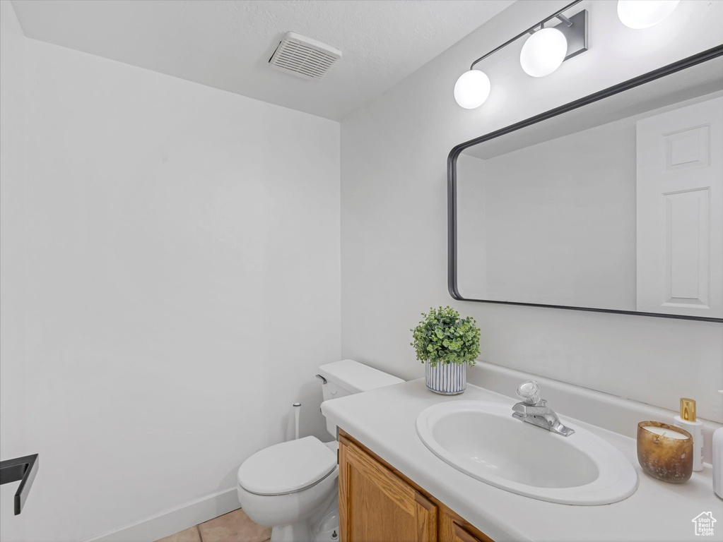 93 E 820 S Centerville, UT 84014