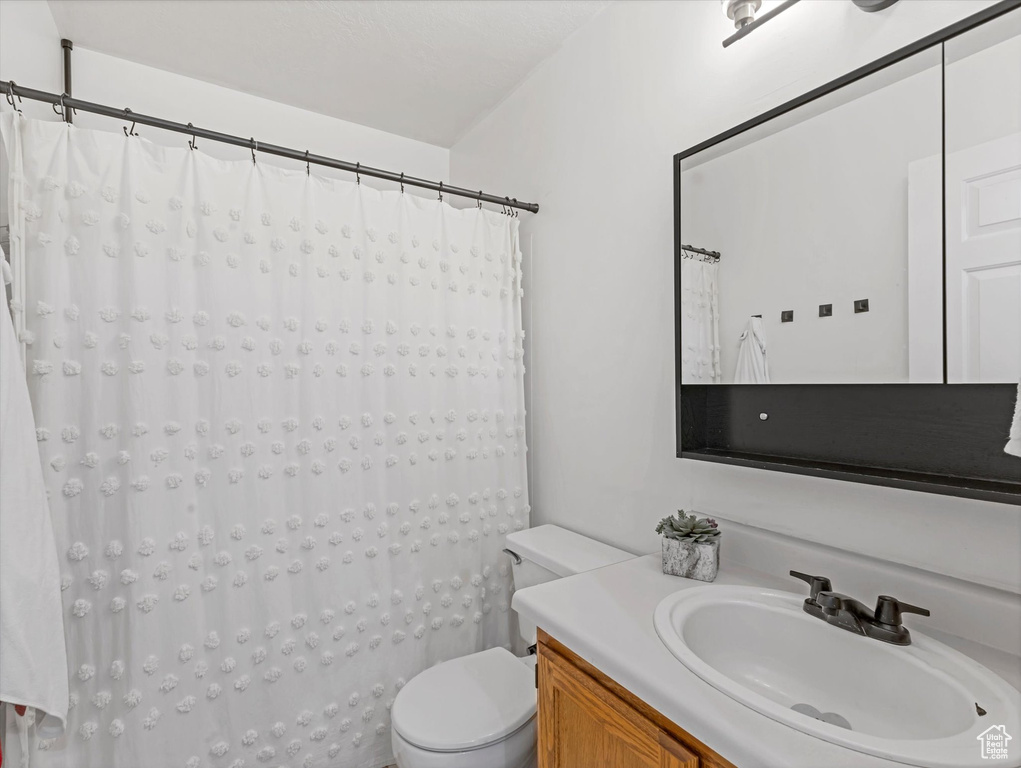 93 E 820 S Centerville, UT 84014