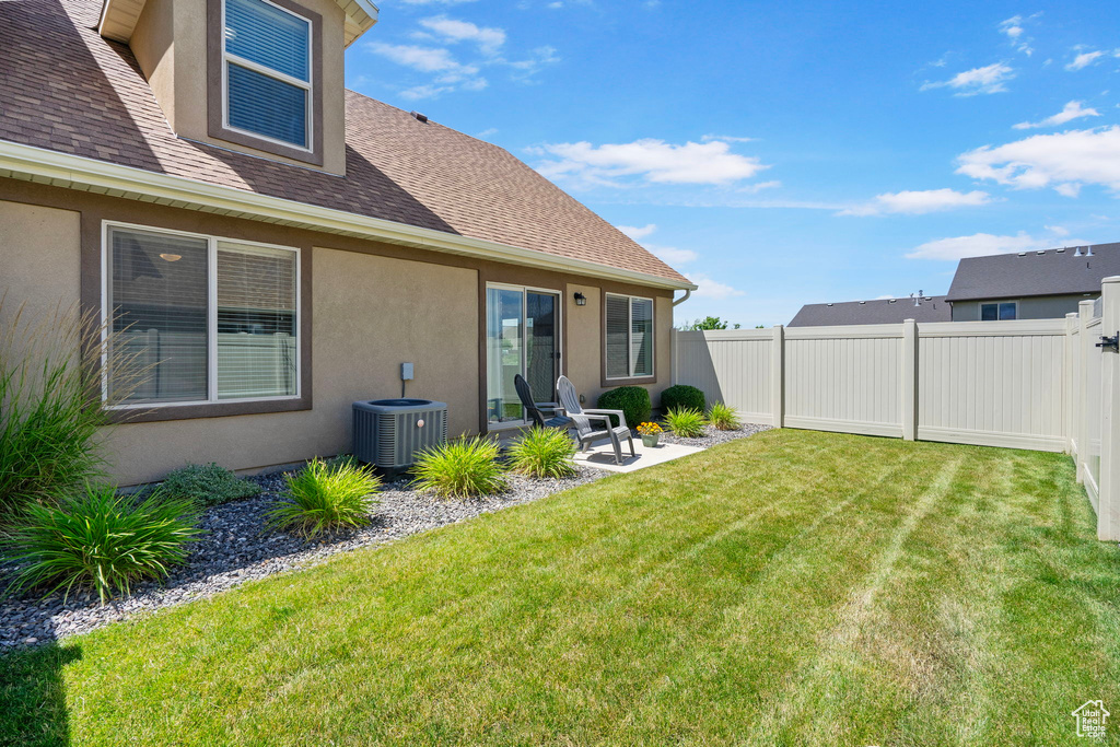View of yard with a patio