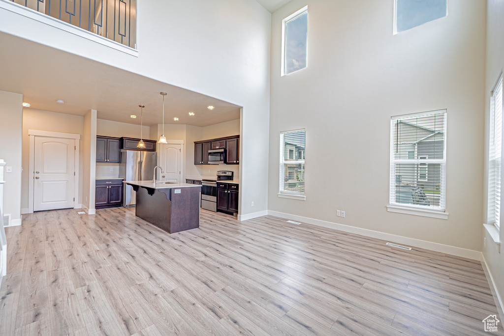 1453 N 3860 W #108 Lehi, UT 84043