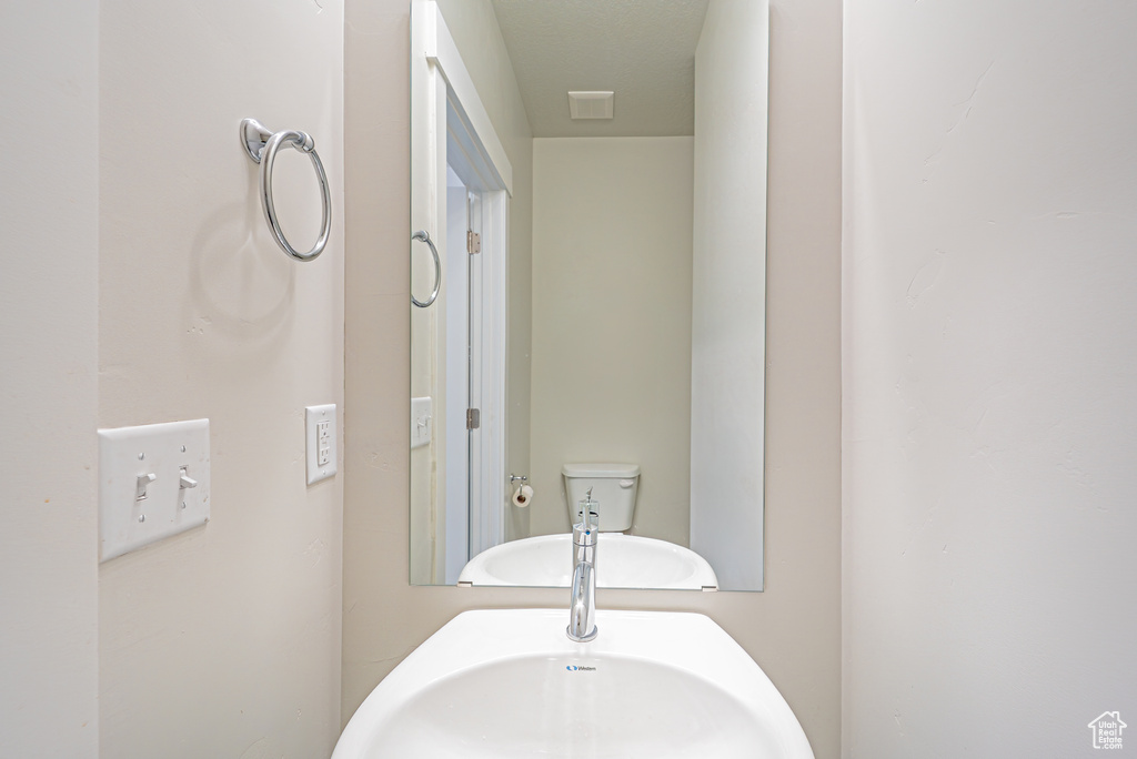 1453 N 3860 W #108 Lehi, UT 84043