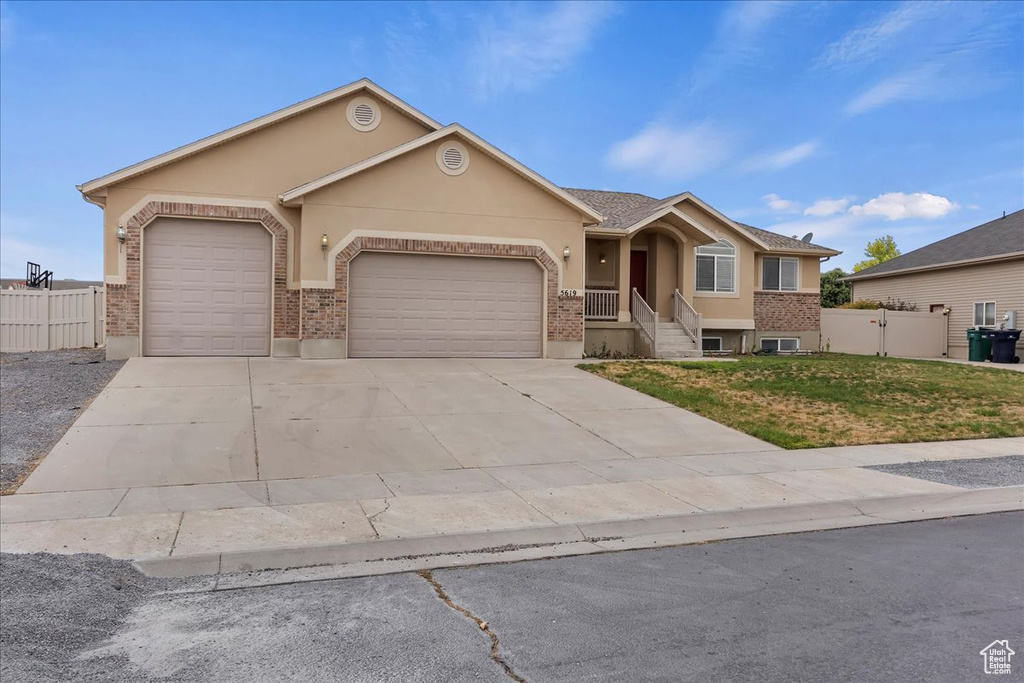 5619 S 4525 W Hooper, UT 84315