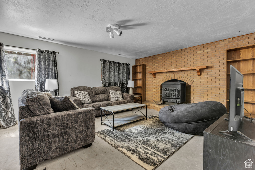 6834 S 3270 W West Jordan, UT 84084