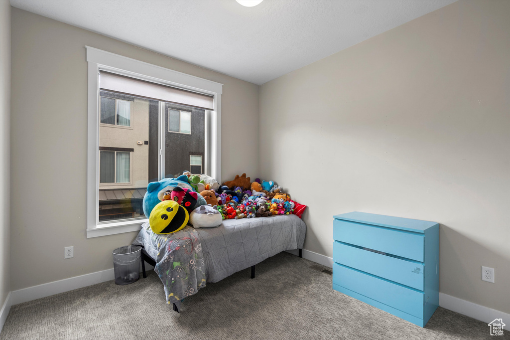 10334 S BEETDIGGER BLVD Sandy, UT 84070