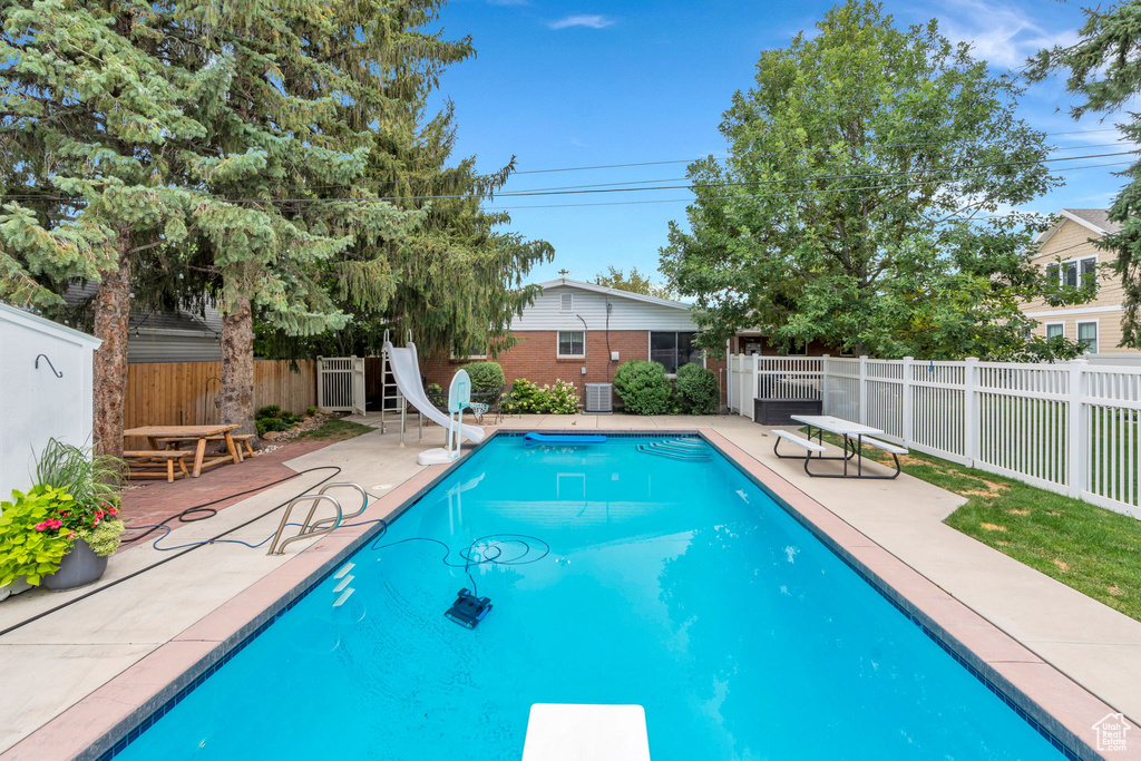 2036 E LAMBOURNE AVE Millcreek, UT 84109