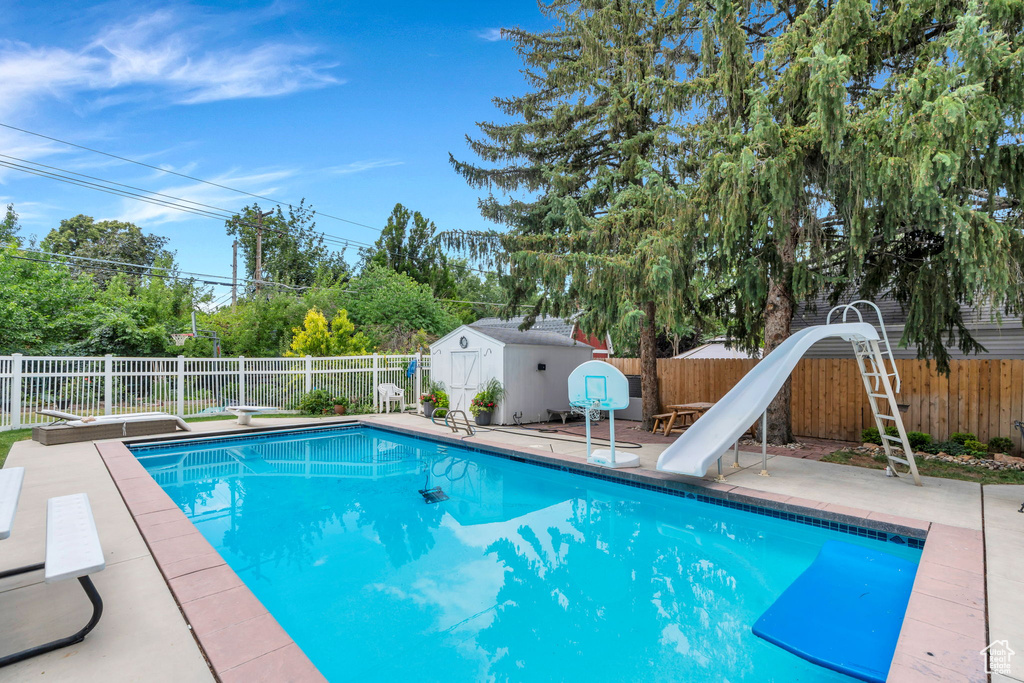 2036 E LAMBOURNE AVE Millcreek, UT 84109