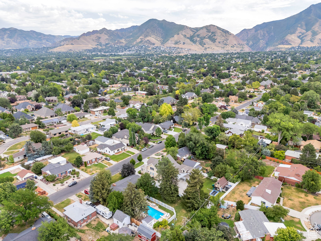 2036 E LAMBOURNE AVE Millcreek, UT 84109