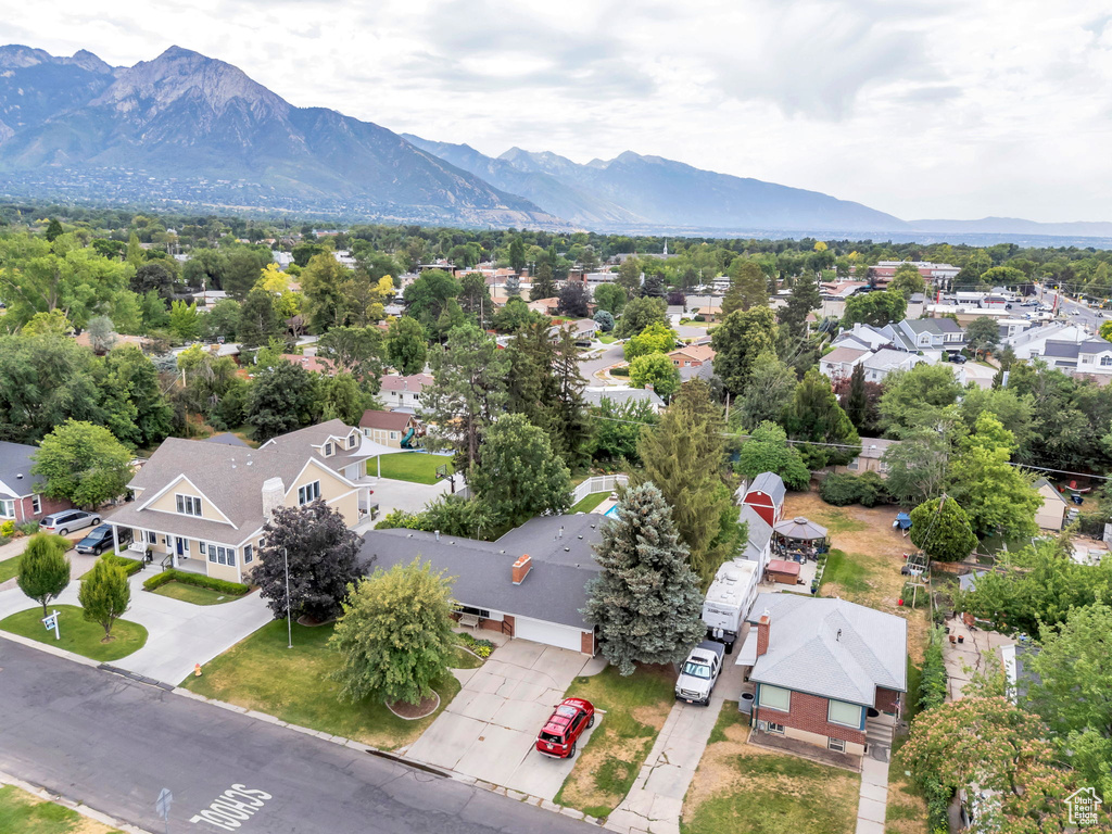 2036 E LAMBOURNE AVE Millcreek, UT 84109