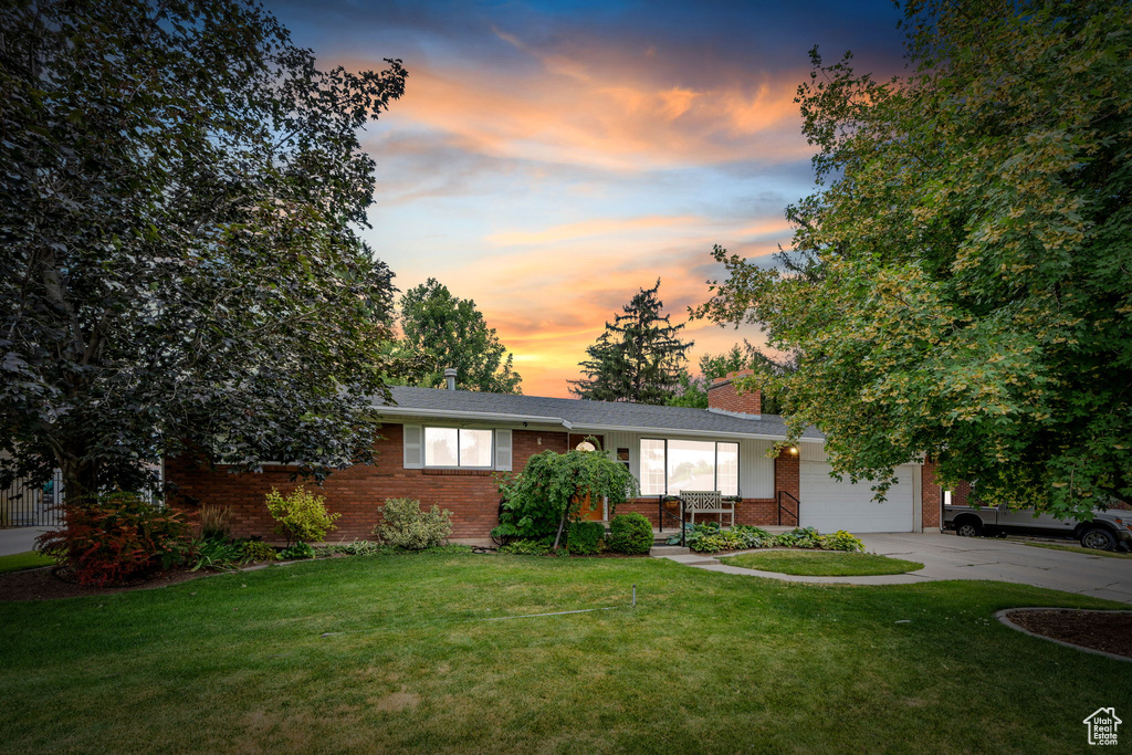 2036 E LAMBOURNE AVE Millcreek, UT 84109