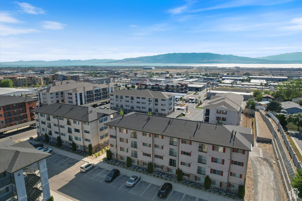 Bird's eye view of a mountainous background
