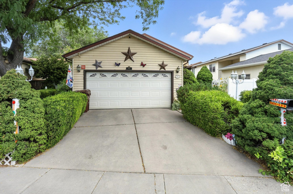 4687 W ROUNDTABLE RD West Valley City, UT 84120