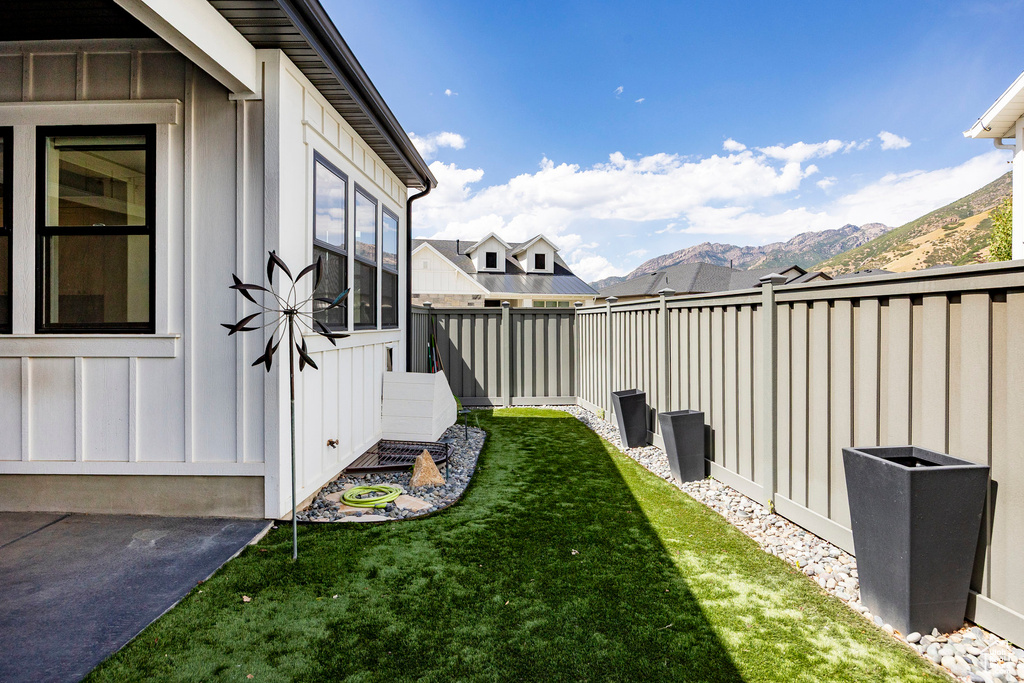 9293 S MONET LN Cottonwood Heights, UT 84093