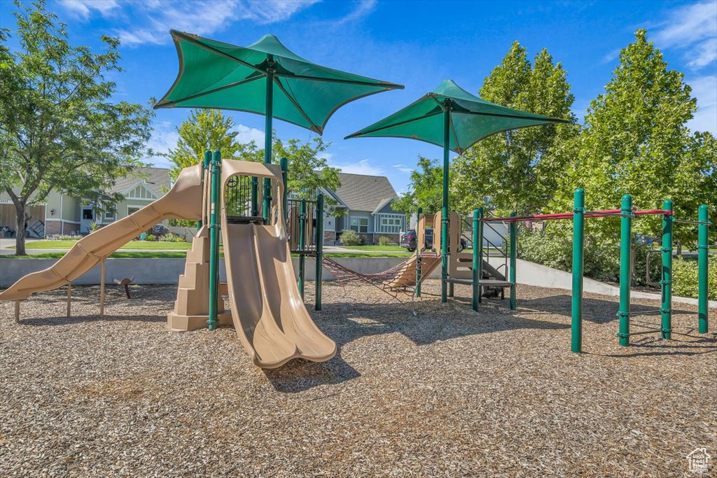 10353 S COLD MOON PL South Jordan, UT 84095