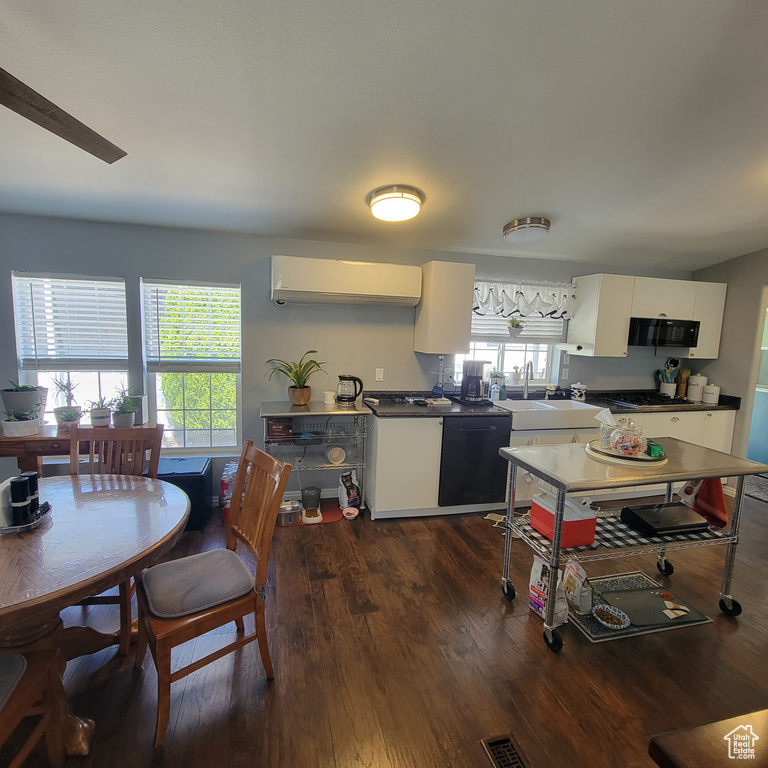 Photo 27 for MLS #2099093 at 2600 N Hill Field Rd #138