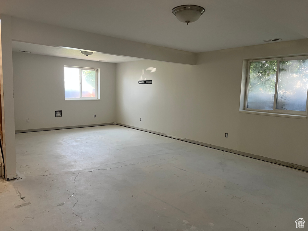 5556 S 3800 W Roy, UT 84067