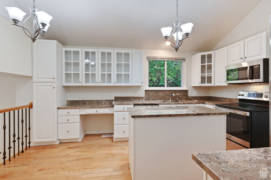 9887 S WIMBLETON DR Sandy, UT 84092