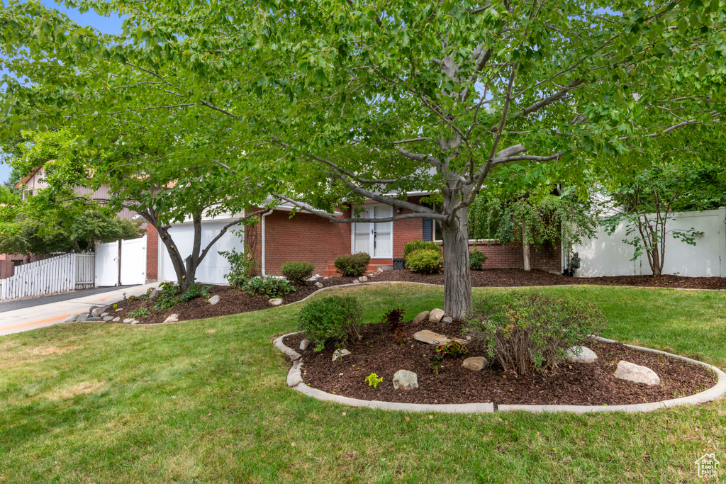 9887 S WIMBLETON DR Sandy, UT 84092