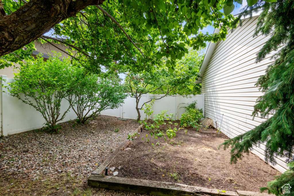9887 S WIMBLETON DR Sandy, UT 84092