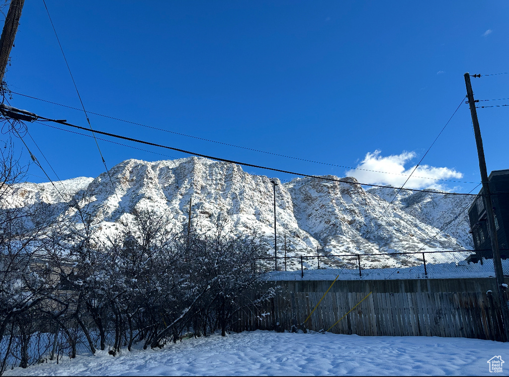 1082 E SHERWOOD DR Ogden, UT 84404