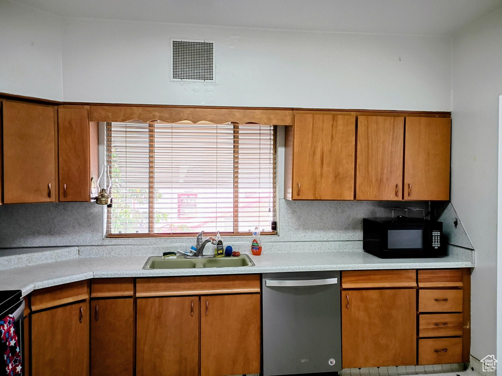 Photo 27 for MLS #2099118 at 57 C St