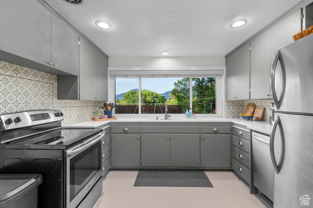 4719 S RAINBOW DR Murray, UT 84107
