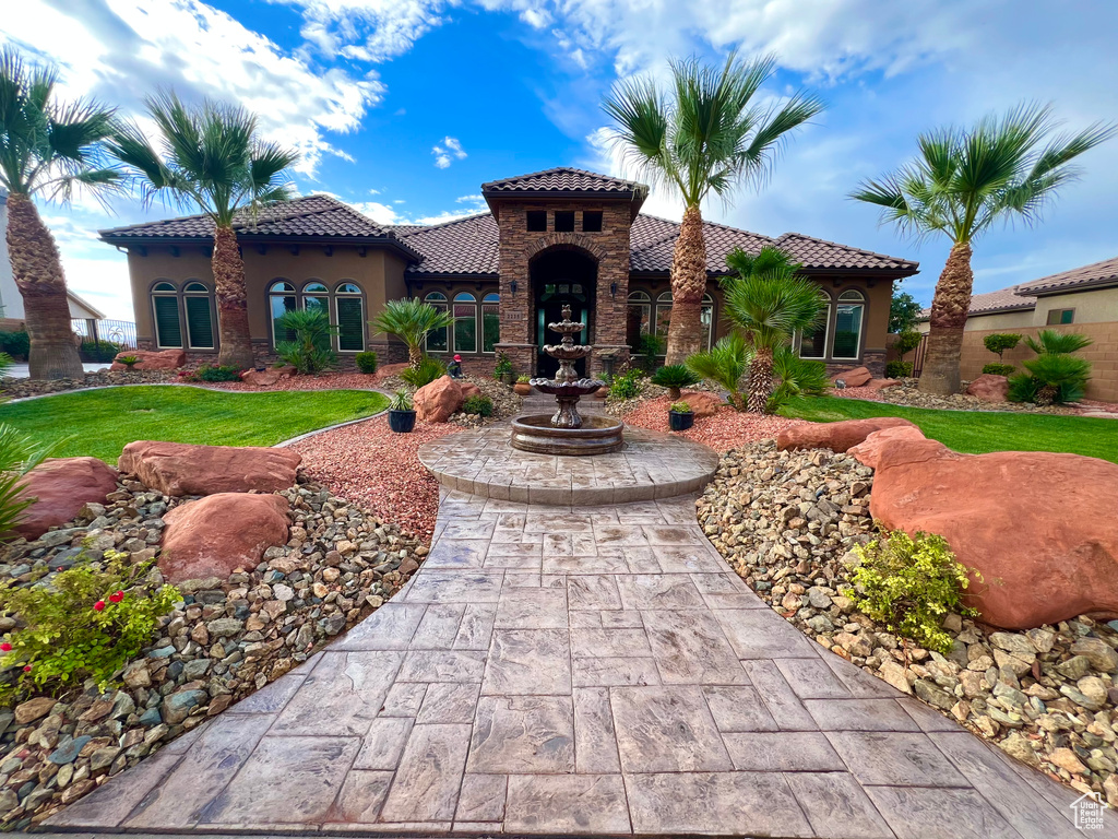 Photo 2 for MLS #2099129 at 2238 S Redstone Rd