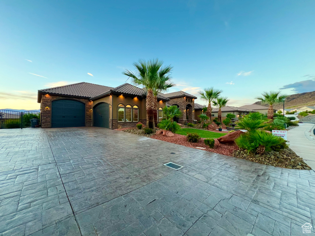 Photo 4 for MLS #2099129 at 2238 S Redstone Rd