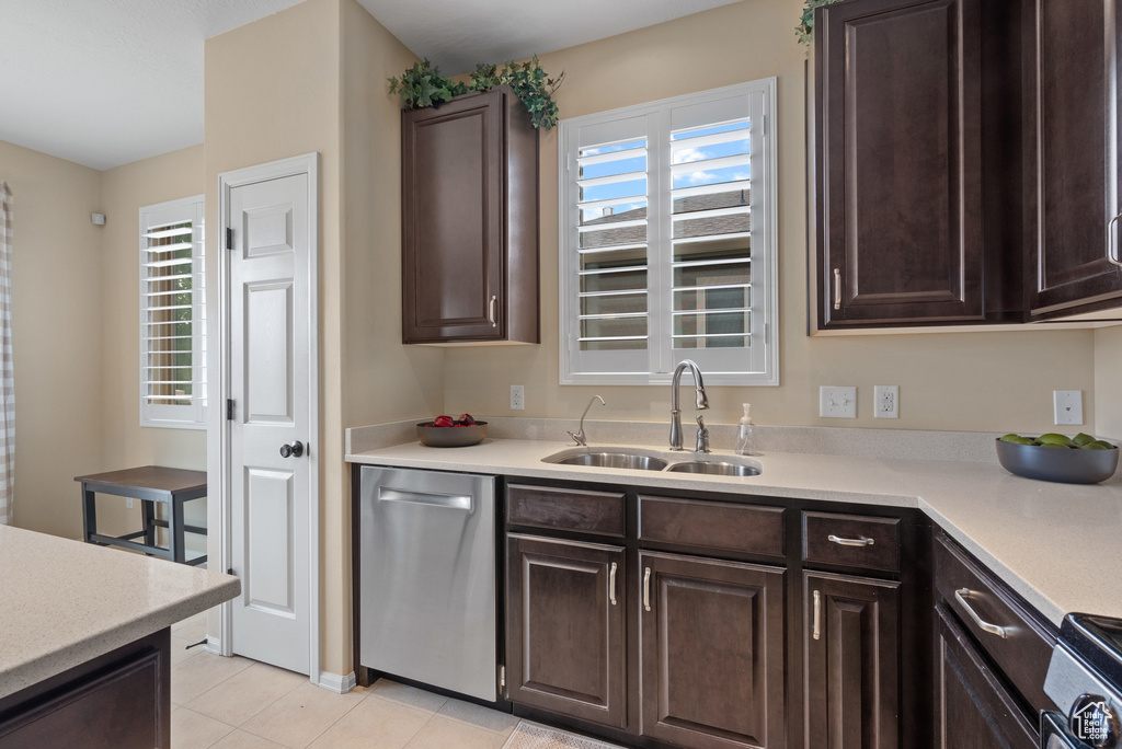11177 S VILLAGE GROVE LN South Jordan, UT 84095