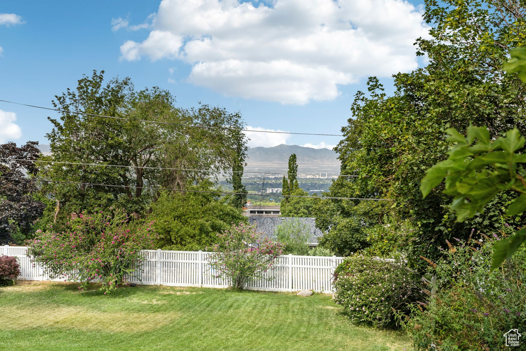 View of yard with a mountain view