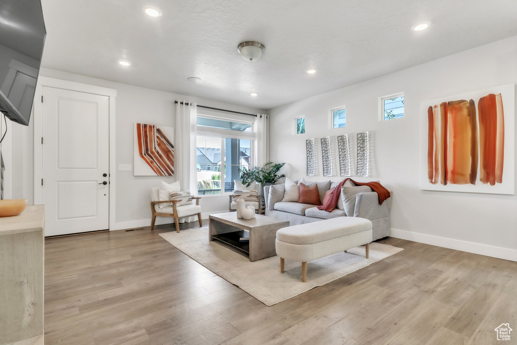 184 S RIVERSIDE DR Saratoga Springs, UT 84045